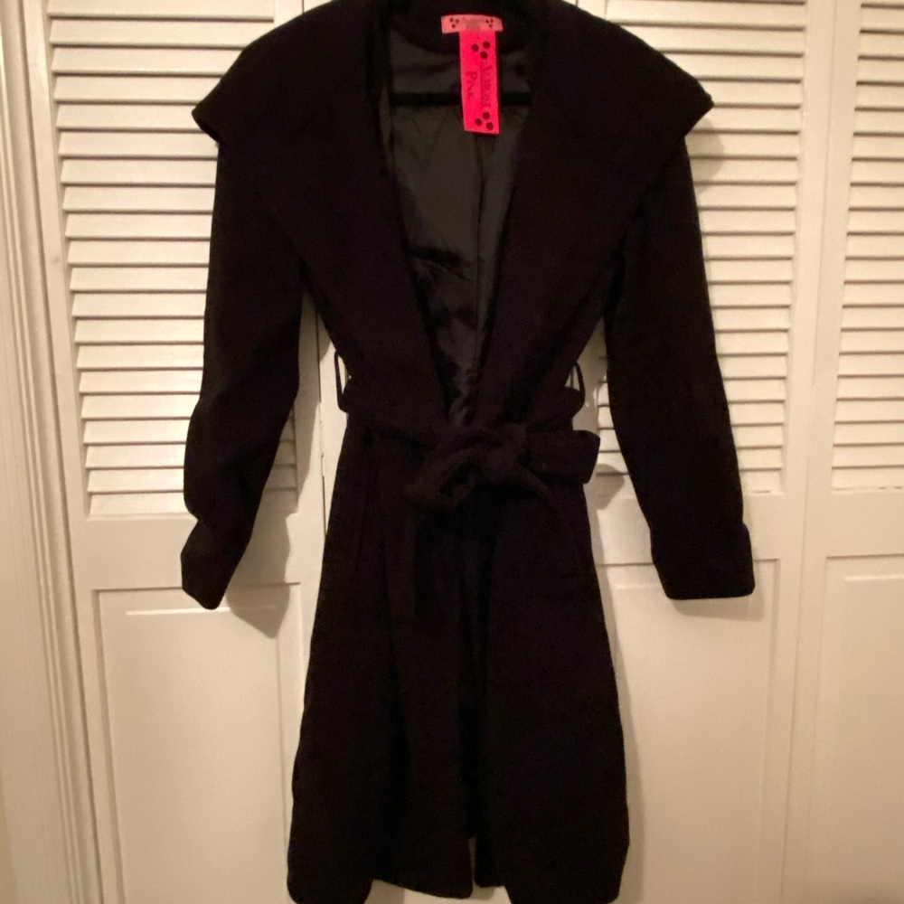Almost Pink hooded tie-wrap car coat